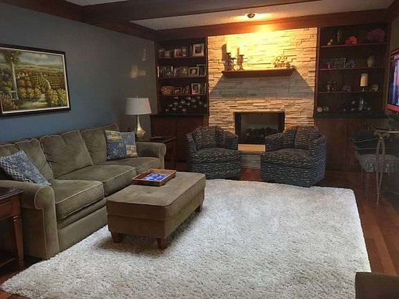 5th image of 587 Oak Knoll Dr