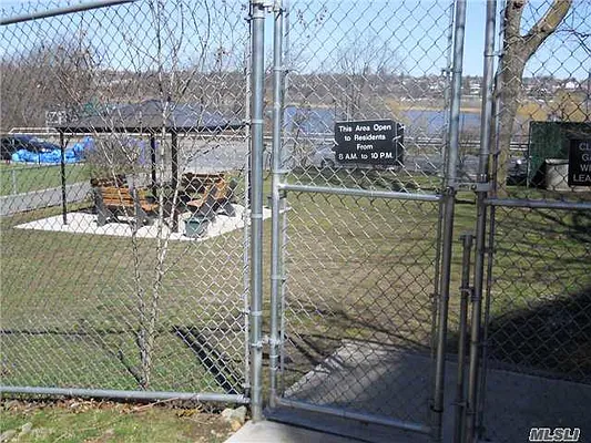 Sold by Benjamin Realty Since 1980 | media 44