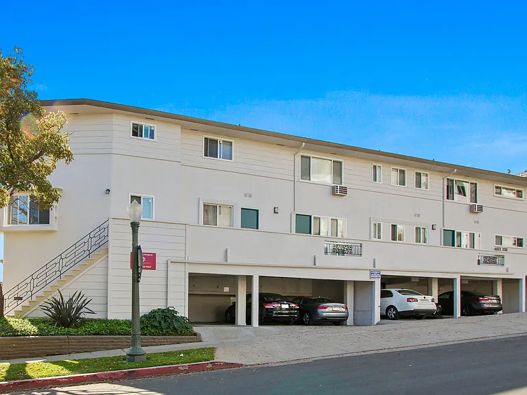 Levering Apartments — Photo 2