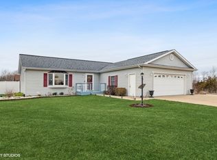 996 N Mabel Ct, Braidwood, IL 60408