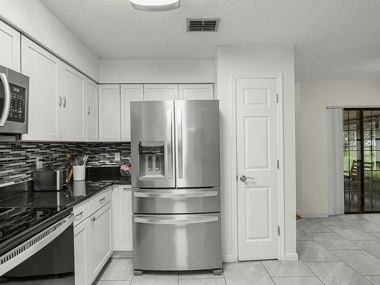 18400 NW 88th Avenue Rd — Photo 13
