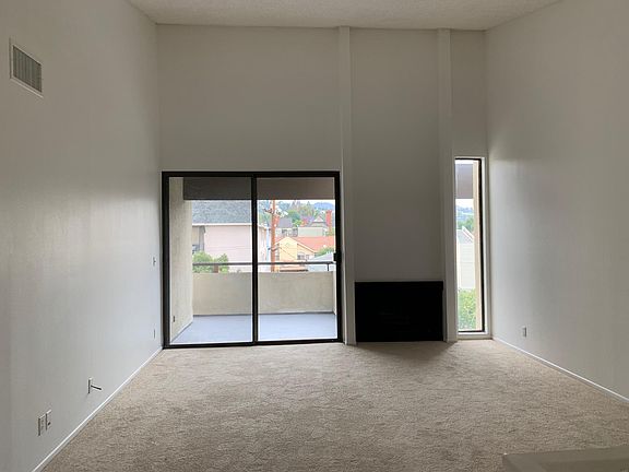 4th image of 1305 N Columbus Ave Unit 317