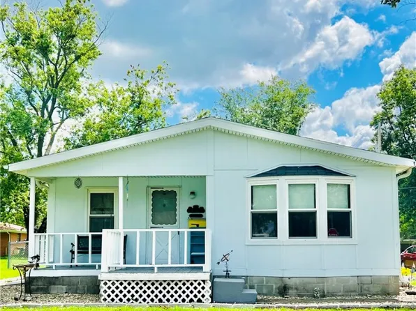 915 W North 4th St, Shelbyville, IL 62565