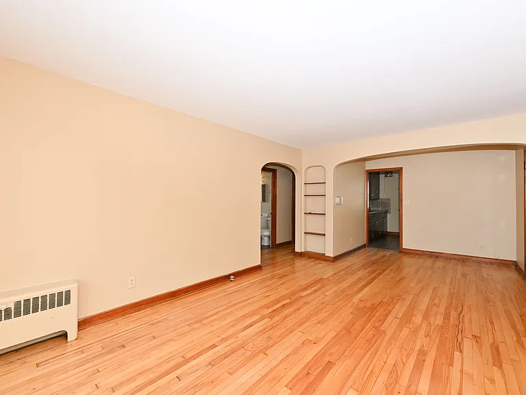 6608 W Center St — Photo 8