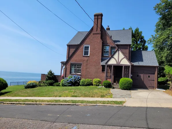 2 Woodruff St, West Haven, CT 06516