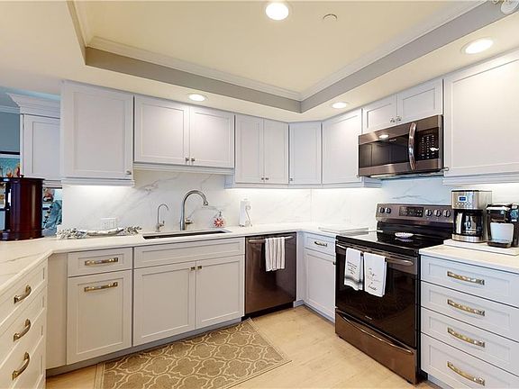 5th image of 5280 W Harbor Village Dr APT 401