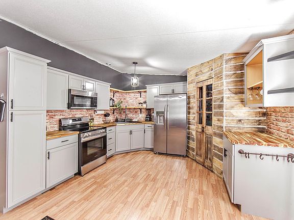 3rd image of 5515 Bayou Black Dr