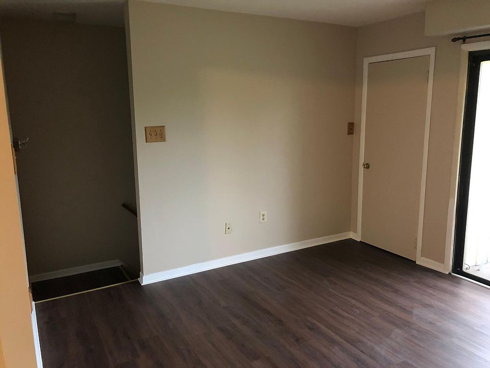 ENTRANCE TO LIVING ROOM