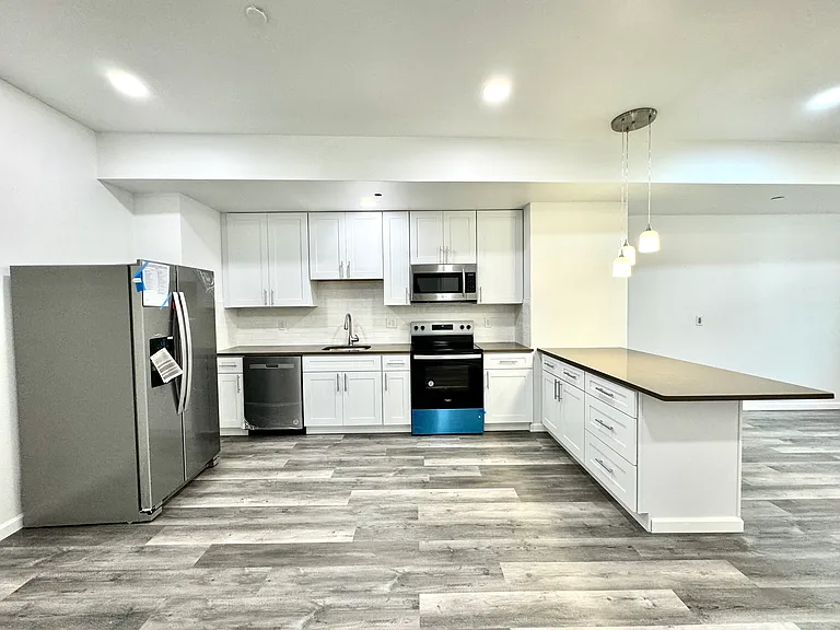 20 N 40th St #1A — Photo 3