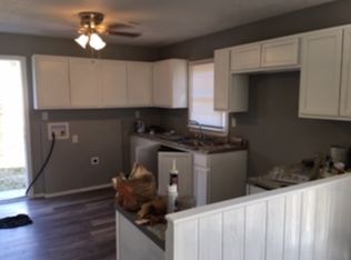 121 Suzanne Dr, Warner Robins, GA 31093