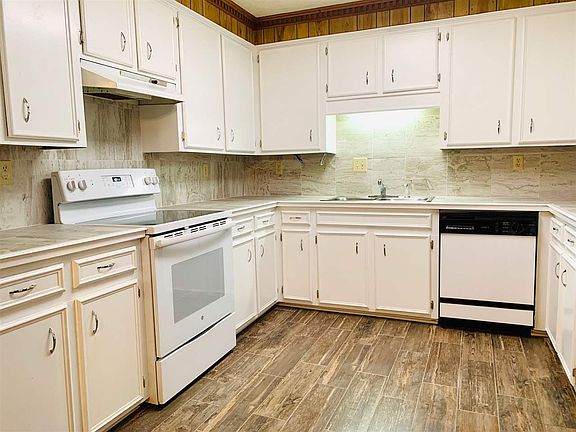 5th image of 2042 Beechwood Blvd