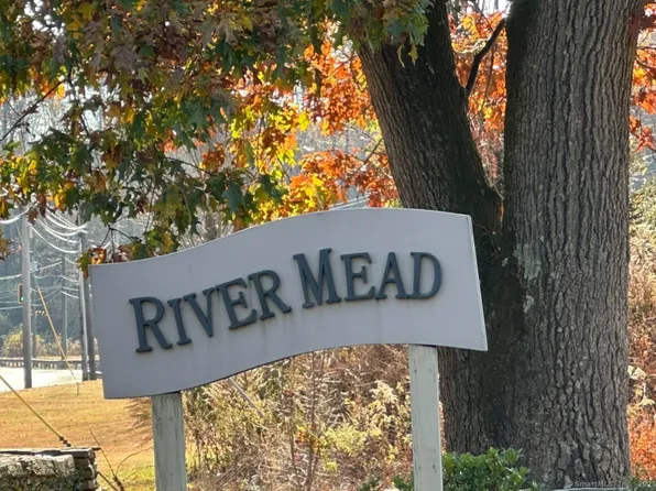 40 River View #40, Avon, CT 06001