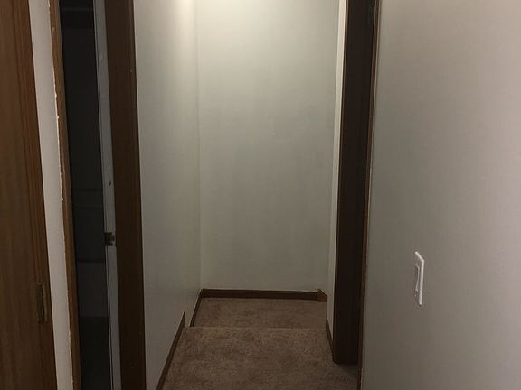 4th image of 335 Village Creek Dr