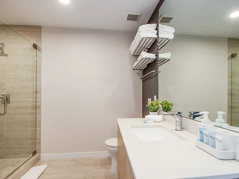 3900 Biscayne Blvd #811 — Photo 2