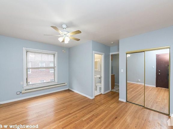 3rd image of 3263 W Wrightwood Ave #1418