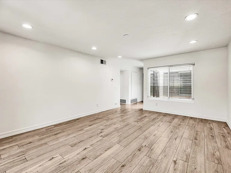 72409 Glenview Cir — Photo 14