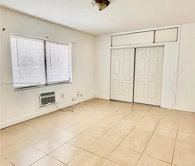 1955 Normandy Dr #2 — Photo 4