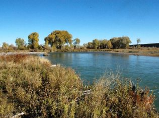 27 River Bottom Rd, Kinnear, WY 82516