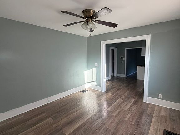 3rd image of 1105 W Ashland Ave