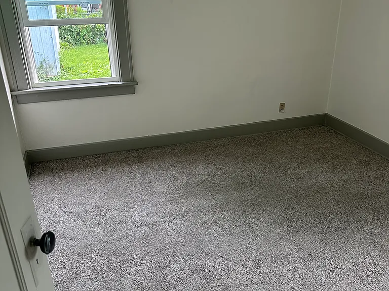 211 Sanders Rd — Photo 11