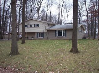 8224 Park Ridge Dr, Fort Wayne, IN 46825