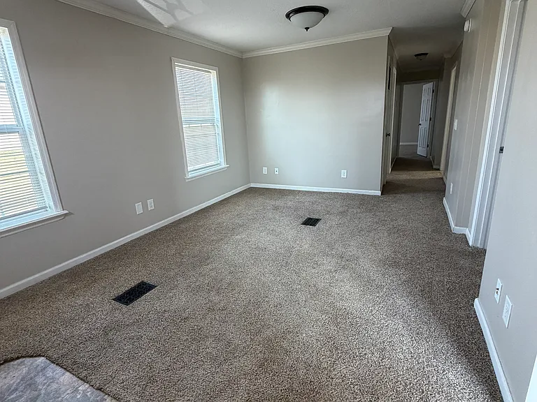 14290 Hillview Estates Dr — Photo 3