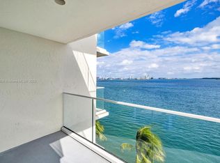 800 Claughton Island Dr APT 605, Miami, FL 33131
