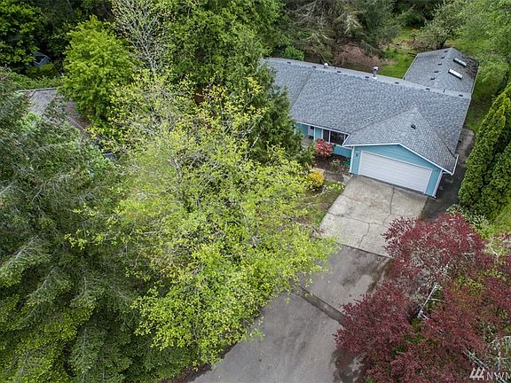 4th image of 7726 Jenni St NE