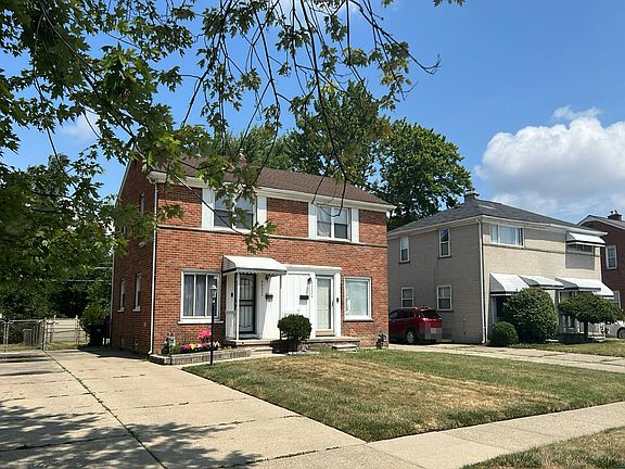 3rd image of 24224 W Chicago St
