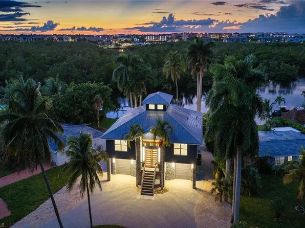 1836 Harbor LN, NAPLES, FL 34104