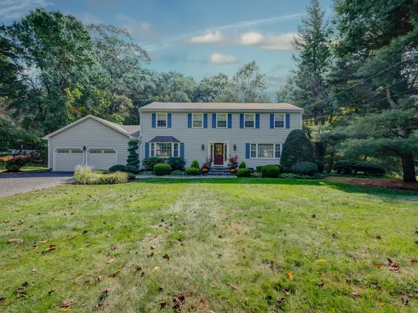 82 Teeter Rock Road, Trumbull, CT 06611