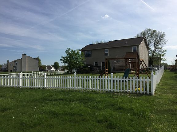 3rd image of 6321 Hollingsworth Dr