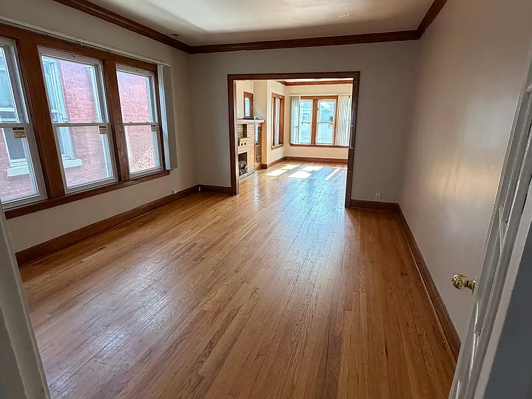 5921 S Whipple St — Photo 5