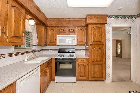 3863 Lamb Dr — Photo 26