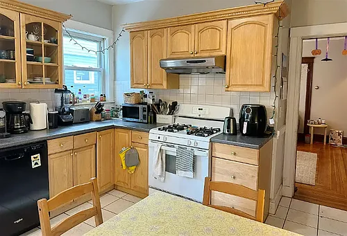 183 College Ave Photo 1