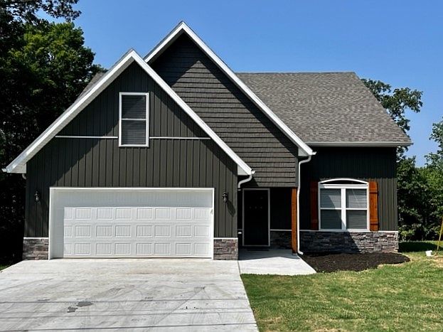 1st image of 33 Granshire Dr