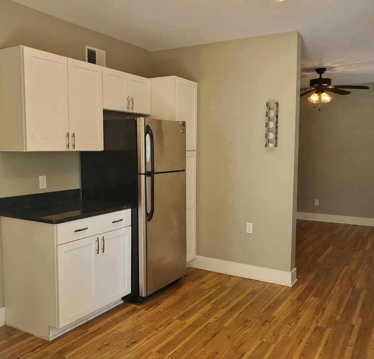 1 bed, 600 sqft, $1,400 — Photo 2