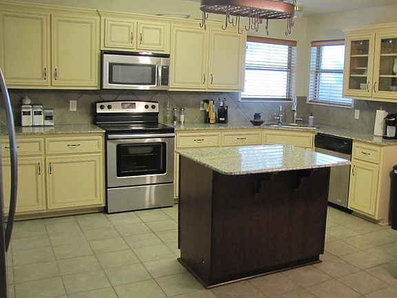 3rd image of 3400 Maid Marian Cir