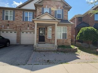 860 Luxton Dr, Milton, ON L9T6Y4