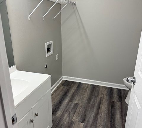 3rd image of 213 Churchill Dr APT 6