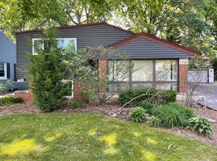 1366 Cavell Ave, Highland Park, IL