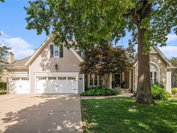 4528 W 140th St, Leawood, KS 66224