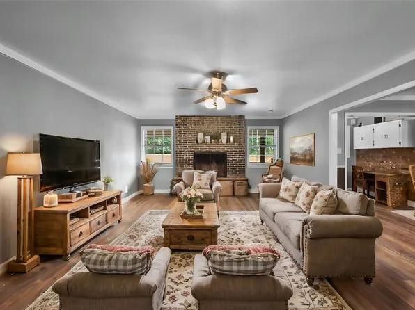 780 Southwood Ln, Fairfield, TX 75840