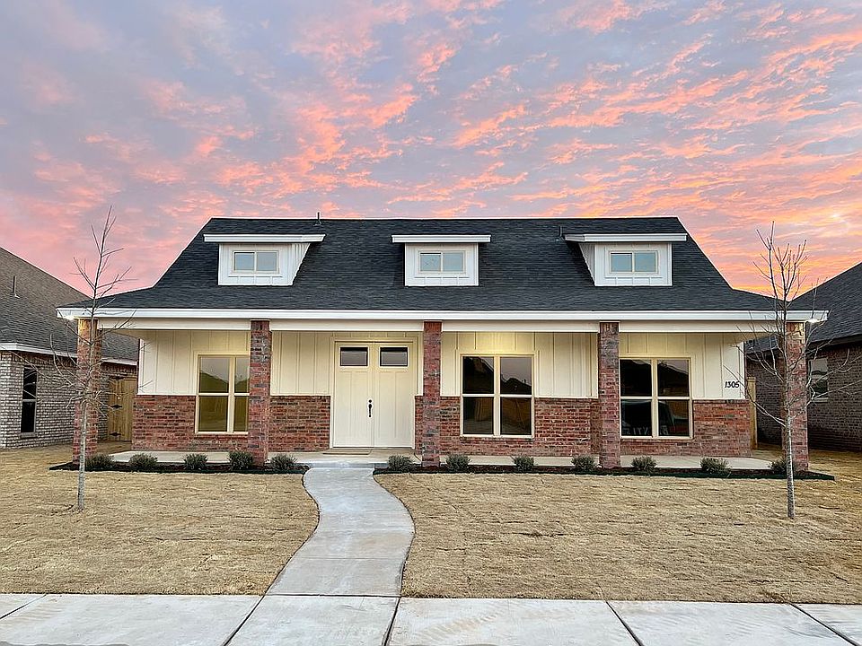 1st image of 1305 Essex Ln