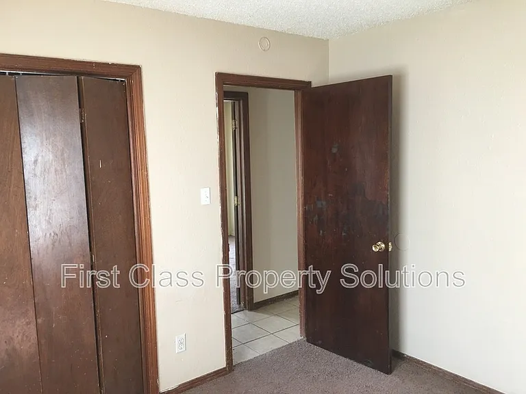 513 NW 114th St — Photo 11