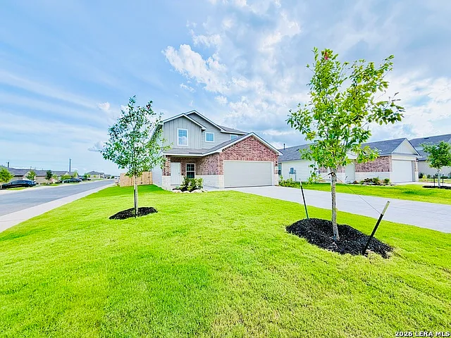 4 bed, 3.0 bath, 2473 sqft, $2,600 — Photo 4
