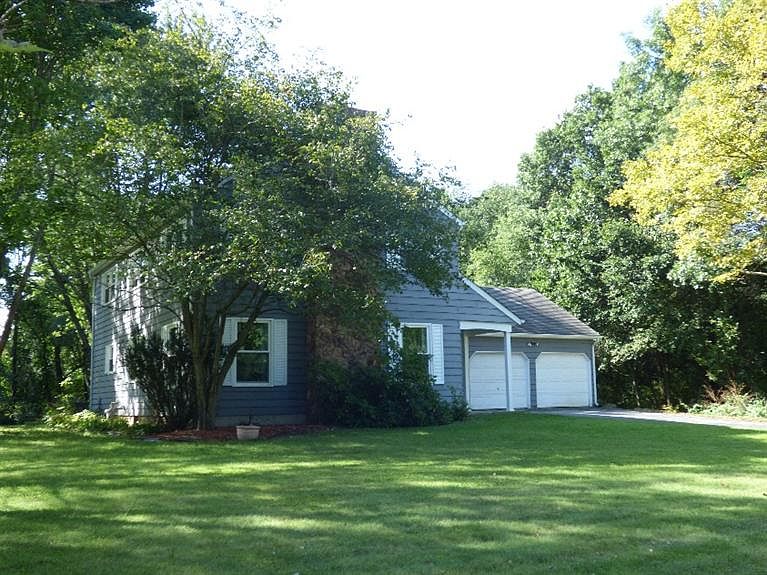 1st image of 702 Blue Jay Ct