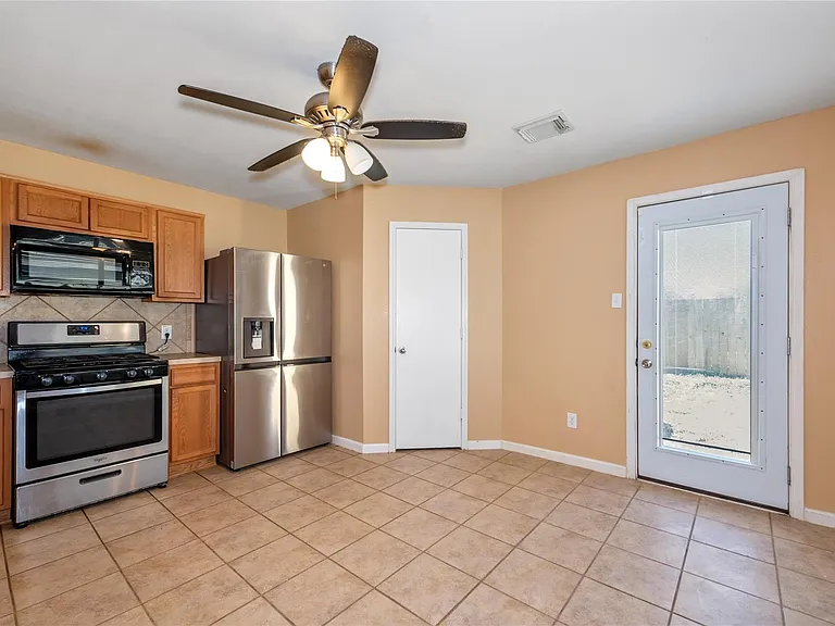 21219 Misty Brook Bend Ln — Photo 7