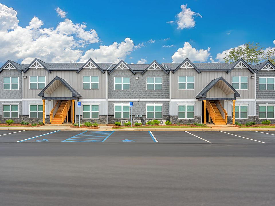 Neatly kept exterior offering a quiet, comfortable living environment.