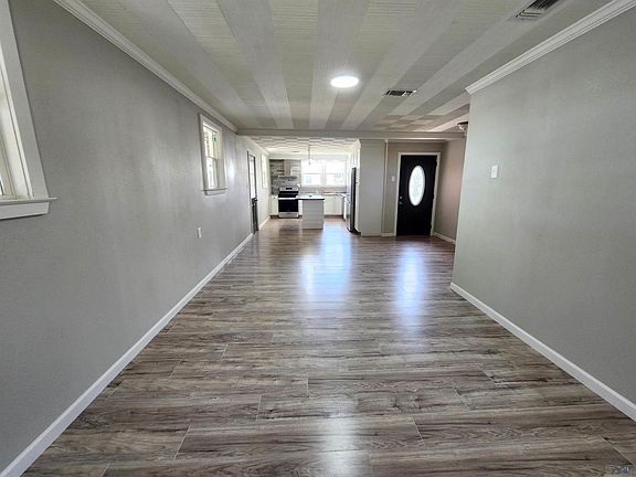 5th image of 13703 W Avenue A